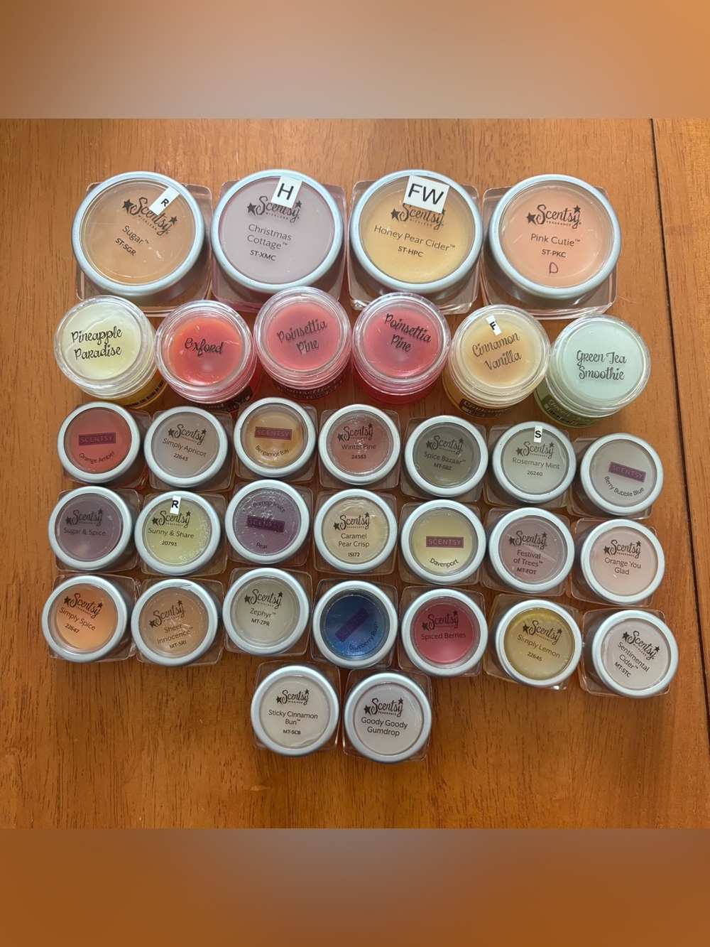 Scentsy Assorted Scent Sample Pots in Pink, Peach, Cream, Yellow, Green